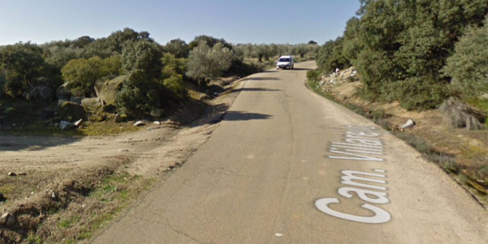 La agresión ocurrió en un chalé del camino Villarejo, en el término municipal de Los Navalmorales.