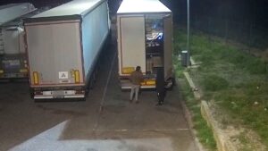 Su modus operandi era utilizar vehículos pesados de hasta 7.500 kilos para transportar la mercancía sustraída.