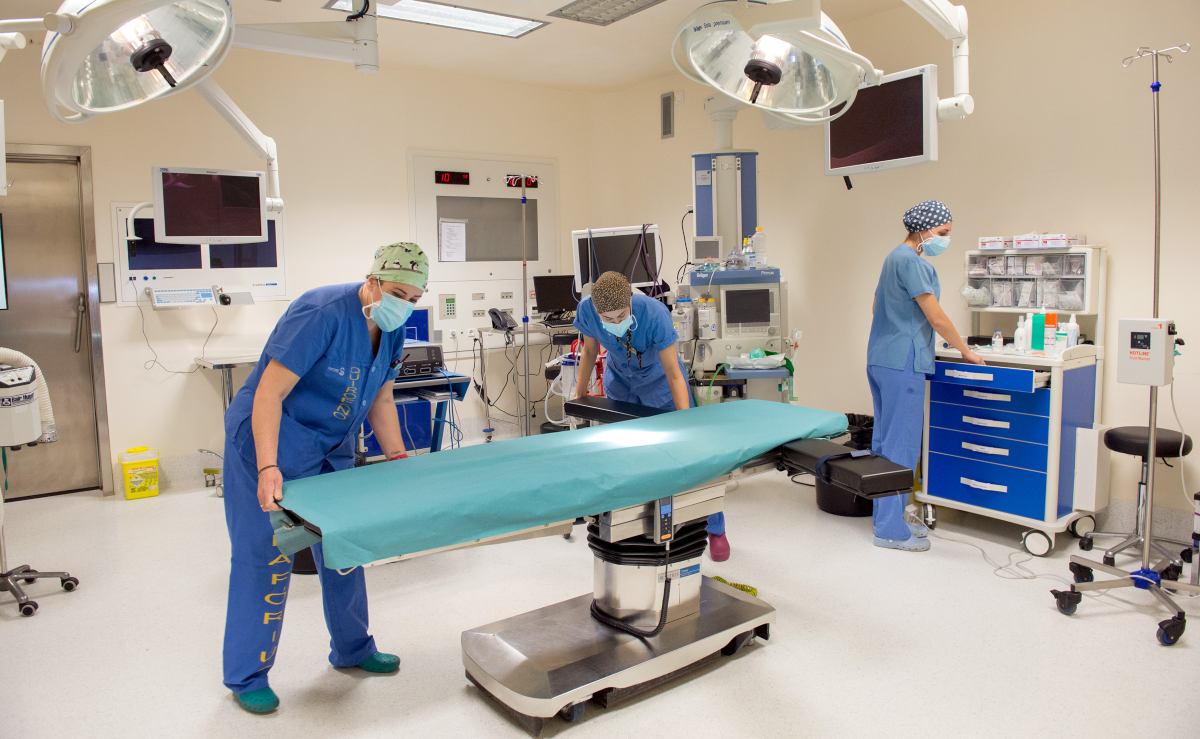 La Unidad de Cirugía Mayor Ambulatoria del Hospital de Toledo dispone de nueve quirófanos en total.