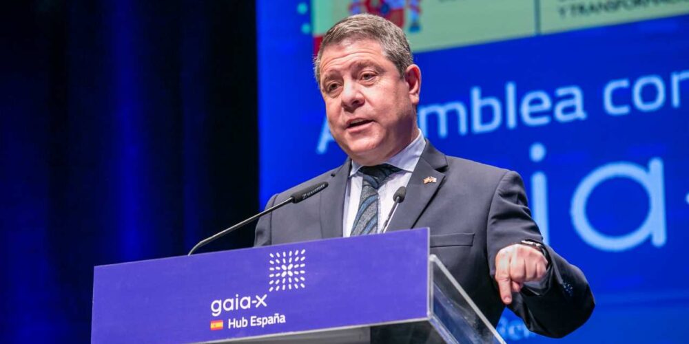 Emiliano García-Page, durante la Asamblea Constituyente de Gaia-X.