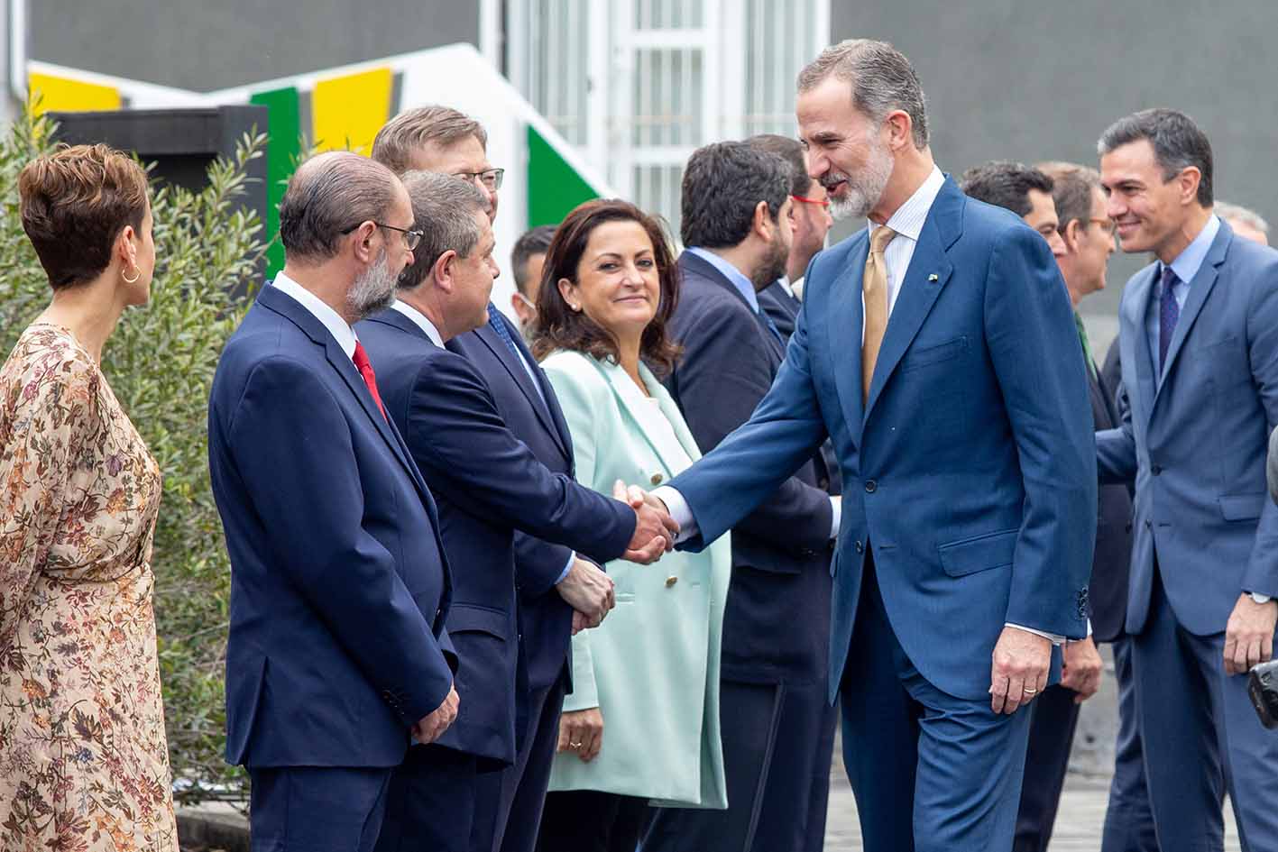 Page, saludando al rey Felipe VI en La Palma.