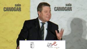 El presidente de Castilla-La Mancha, Emiliano García-Page, en la inauguración de la Sala Canogar, en Cuenca.