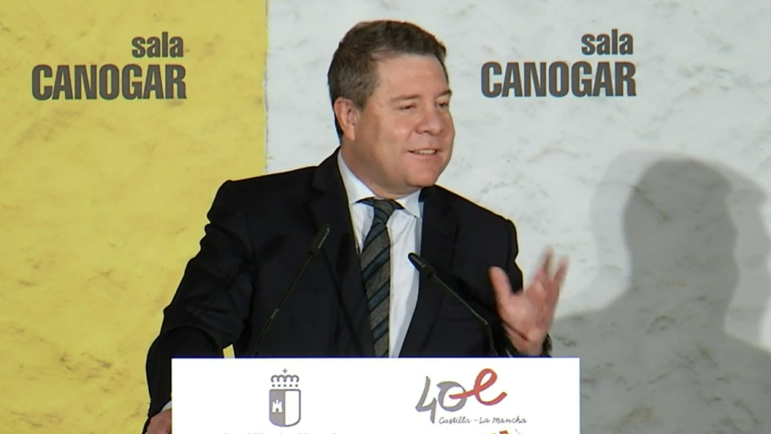 El presidente de Castilla-La Mancha, Emiliano García-Page, en la inauguración de la Sala Canogar, en Cuenca.