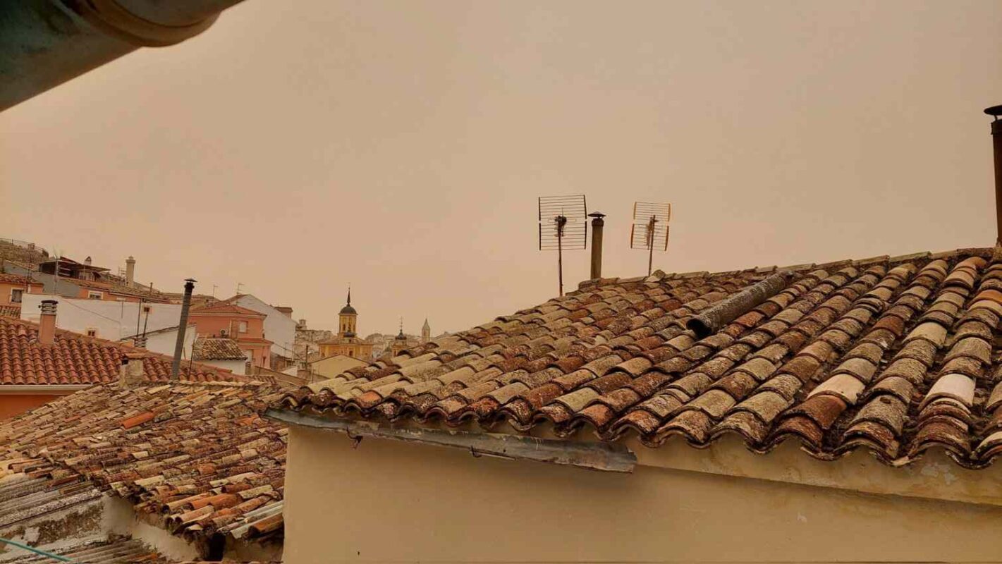 Polvo en suspensión procedente del Sáhara occidental en Cuenca. Imagen: Rubén Checa.