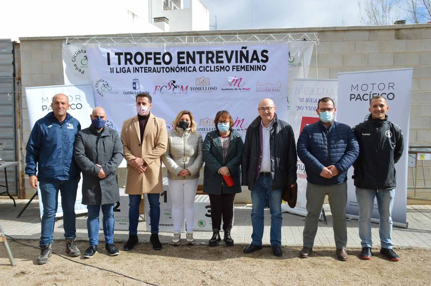 Yuste (tercero por la izquierda) anunció la creación de más competiciones femeninas regionales.