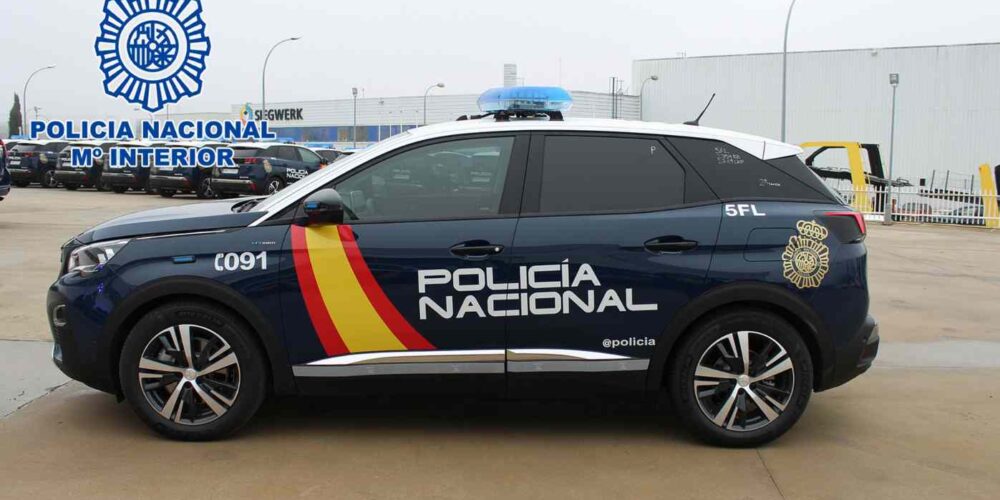 Vehículo de la Policía Nacional, coche policia,