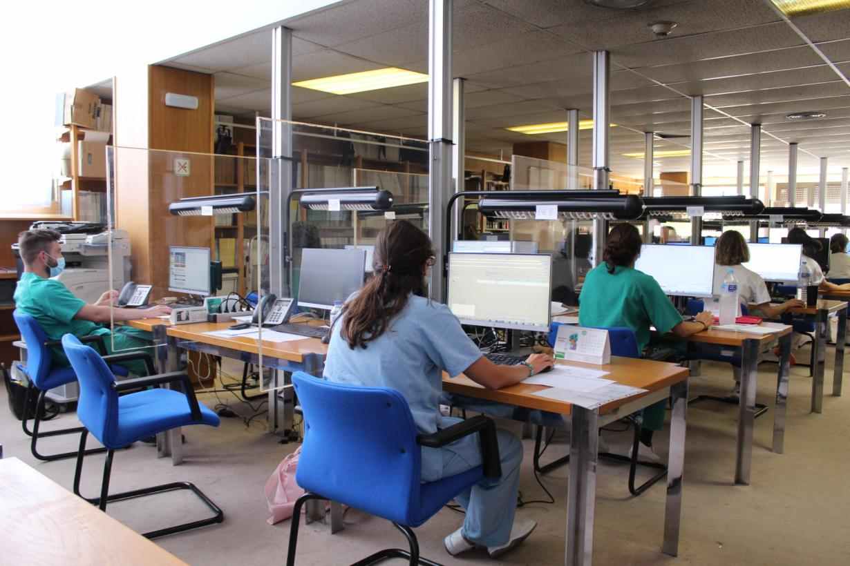 Imagen de la sala de vigilancia epidemiológica del Sescam.