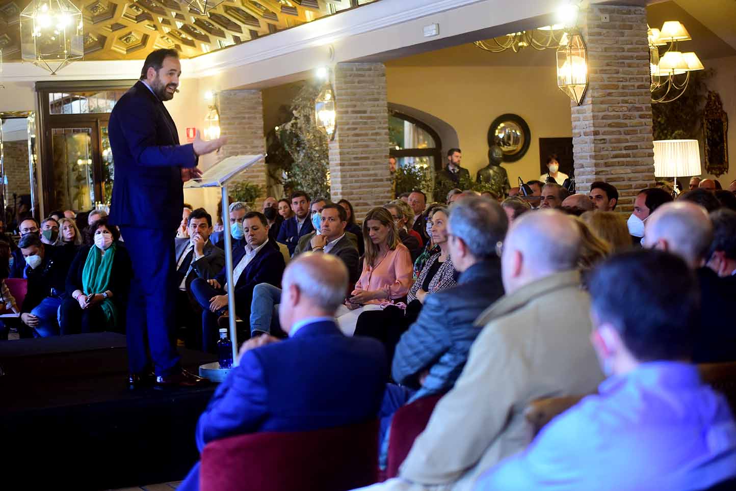 Paco Núñez, durante su intervención en el desayuno informativo "Espacio Reservado", que ha protagonizado hoy en Toledo. Foto: Rebeca Arango.