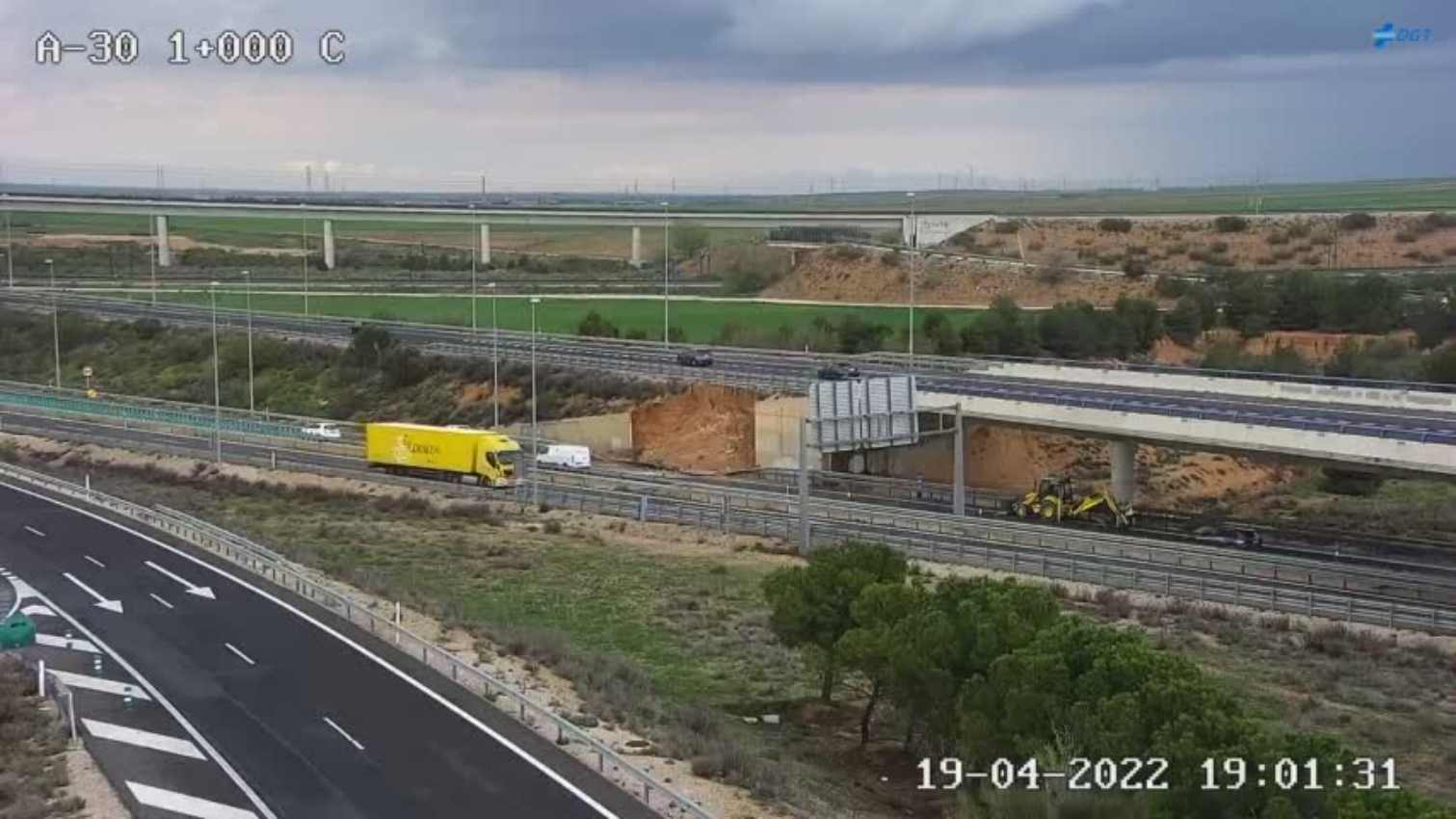 Cortan la A-30 y la A-31 a la altura de Albacete por un desprendimiento.