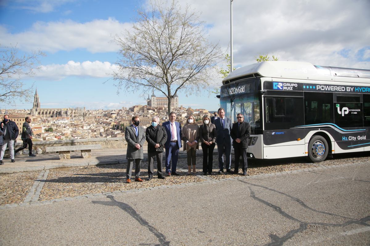 Toledo refuerza su apuesta por la movilidad sostenible con el proyecto de autobuses propulsados por hidrógeno renovable.