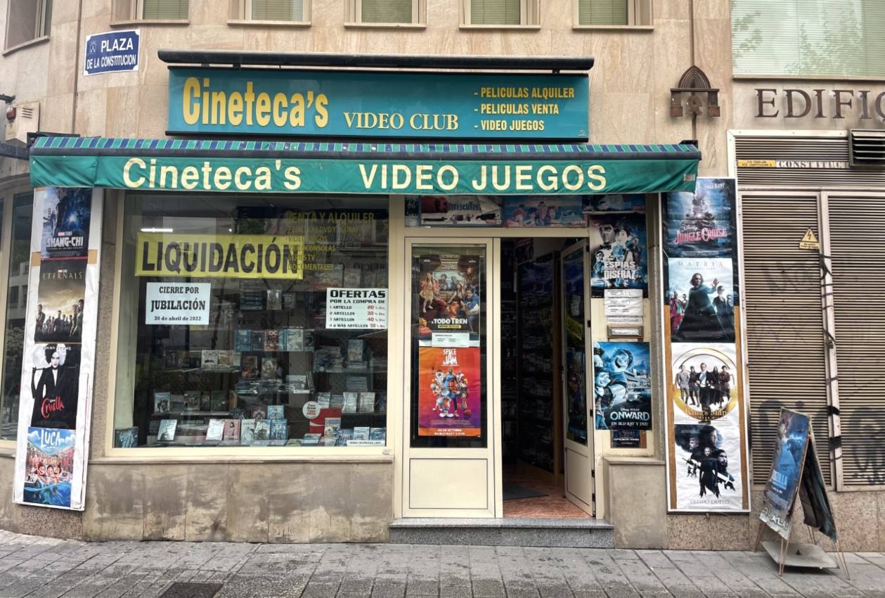 Cierra Cineteca's, el último videoclub de Albacete.