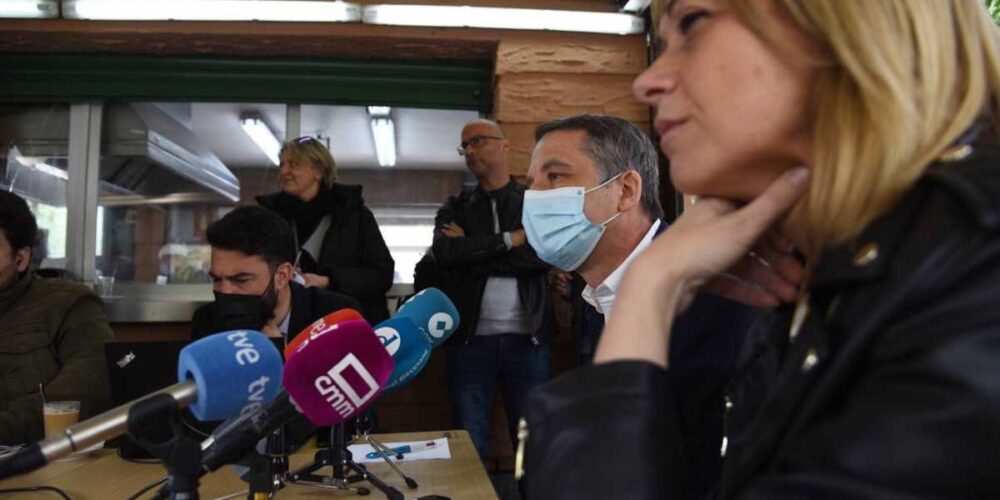 Esteban Paños y Carmen Picazo, en la rueda de prensa.