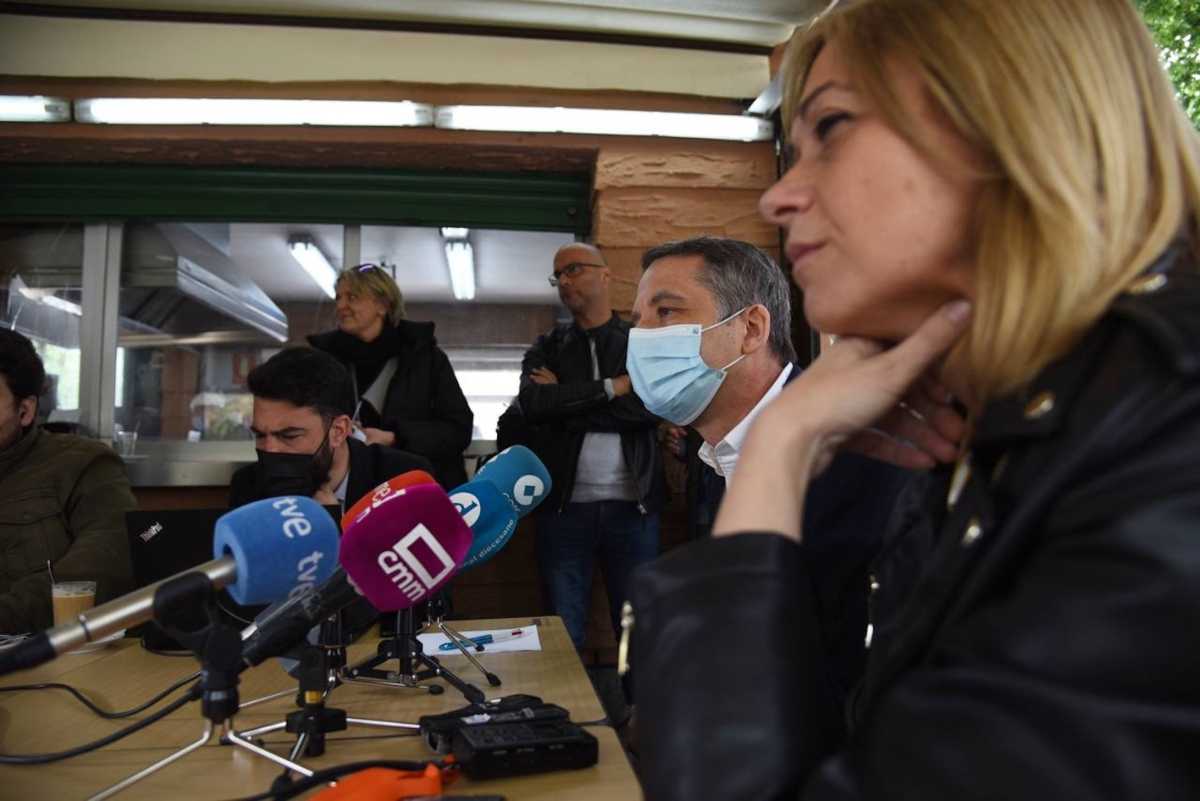 Esteban Paños y Carmen Picazo, en la rueda de prensa.