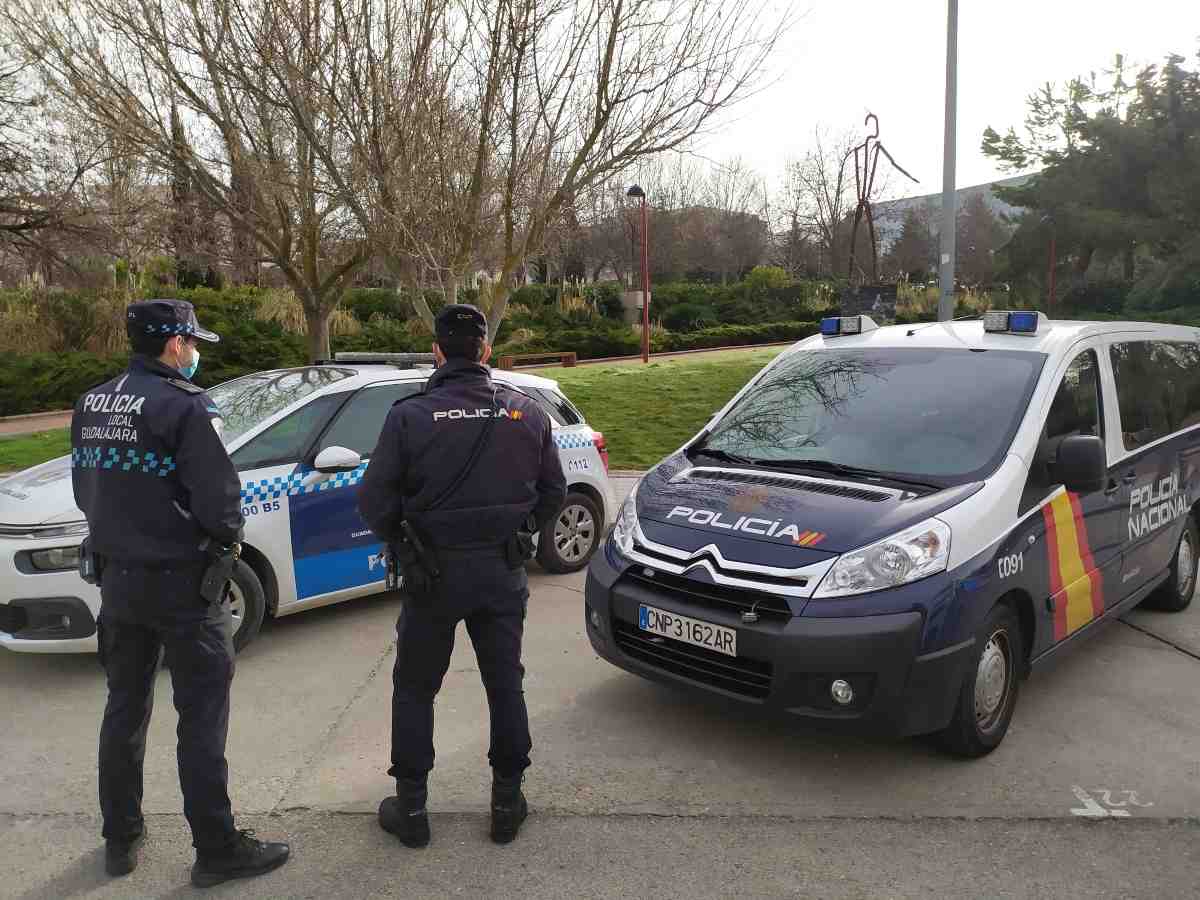 Policía Nacional y Policía Local de Guadalajara