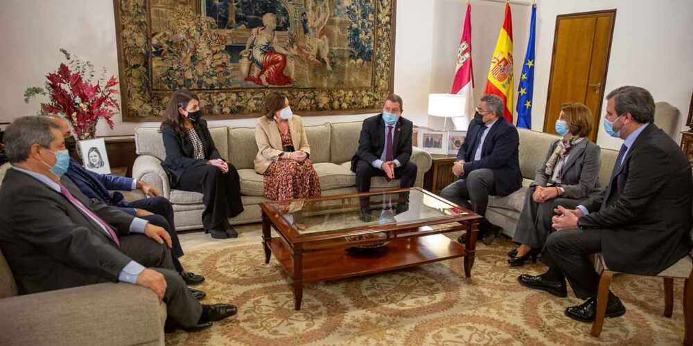 Reunión entre la Junta y Fedeto.