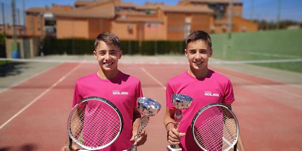 Maxi (izquierda) y Quique Carrascosa, ganadores del Regional en dos categorías.