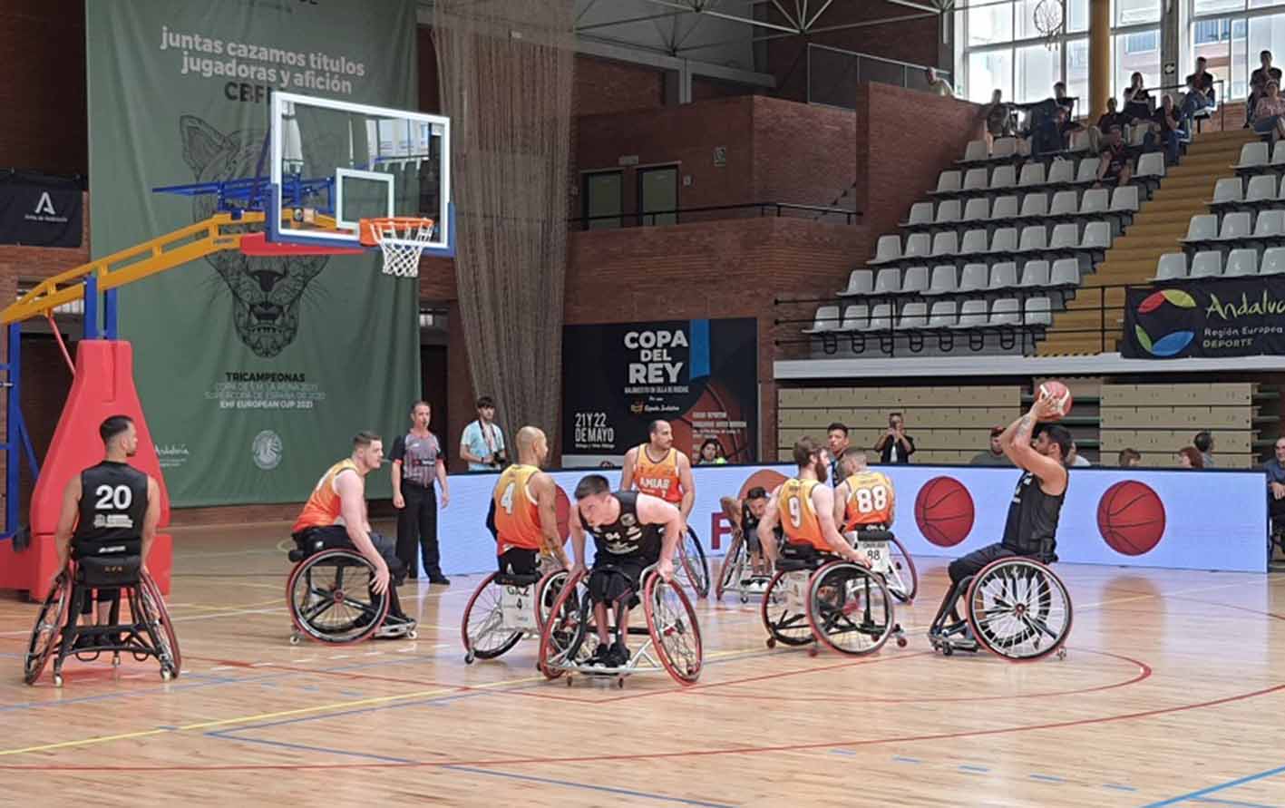 Temporadón del BSR Amiab Albacete (imagen de su partido contra el Mideba).