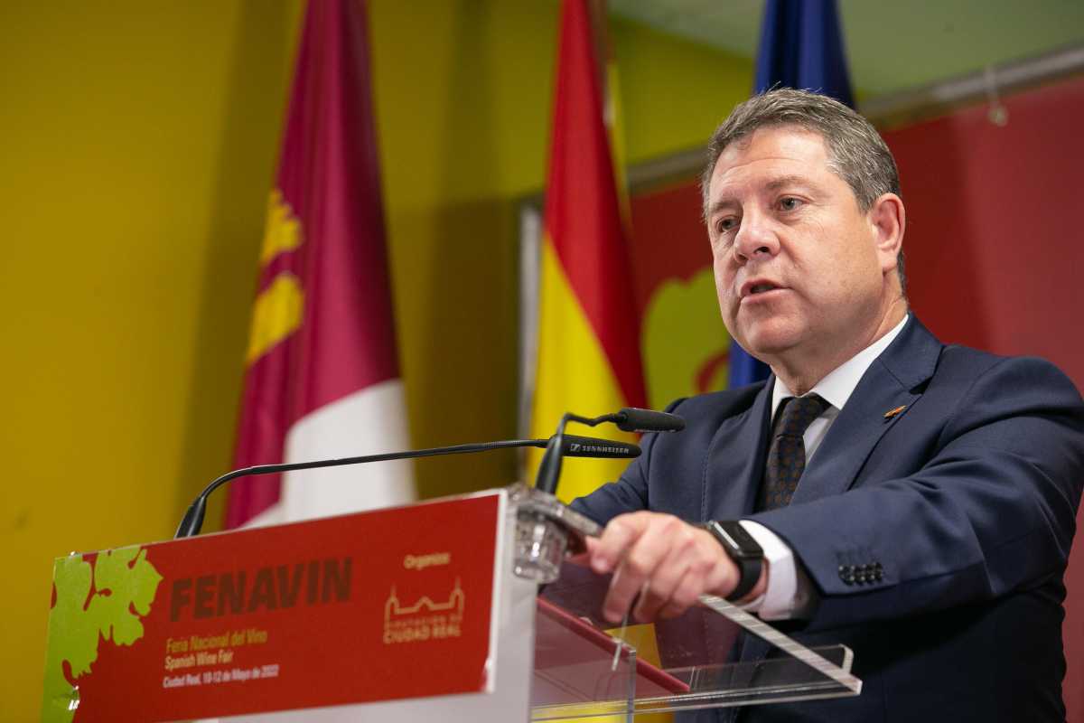 El presidente de Castilla-La Mancha, Emiliano García-Page, durante la inauguración de Fenavin.