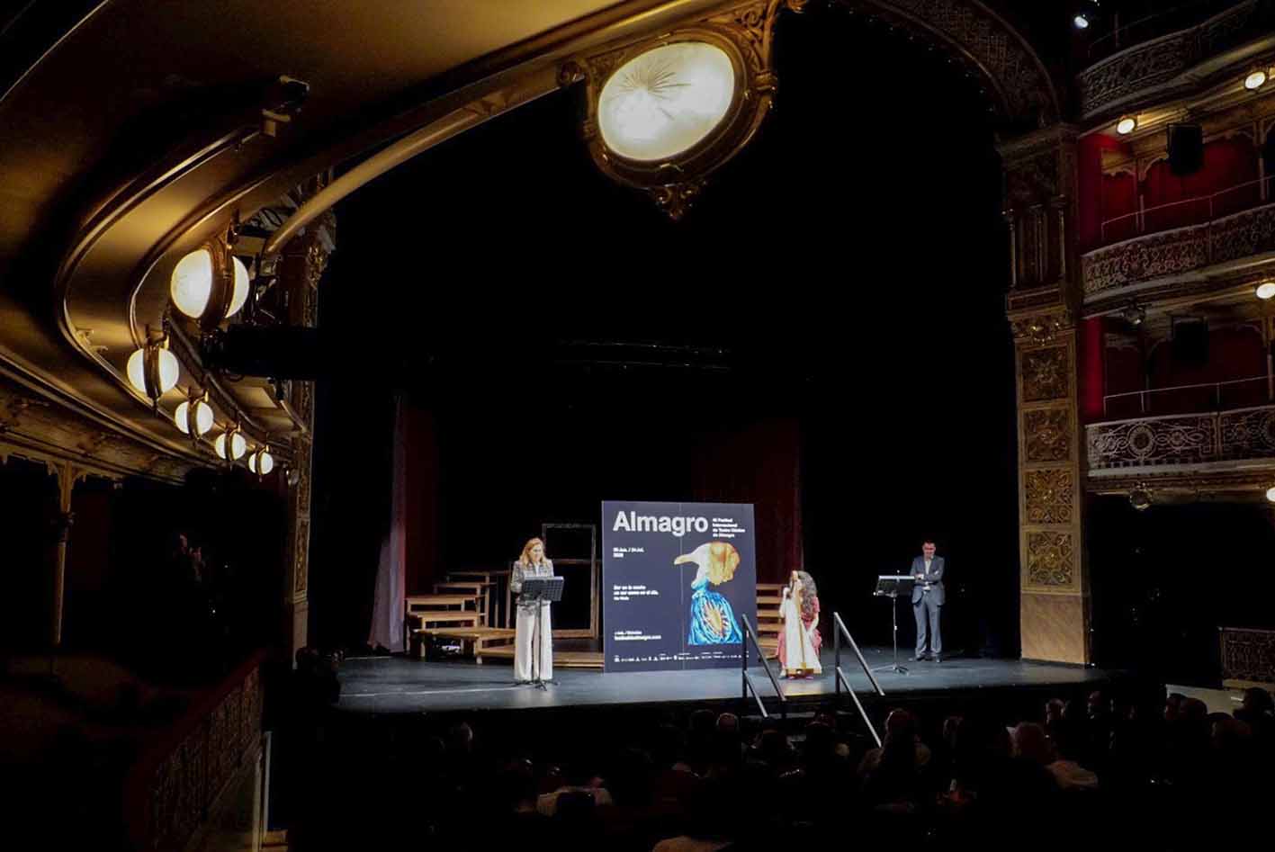La consejera Rosana Ana Rodríguez presentó el Festival de Almagro en el Teatro de la Comedia de Madrid.
