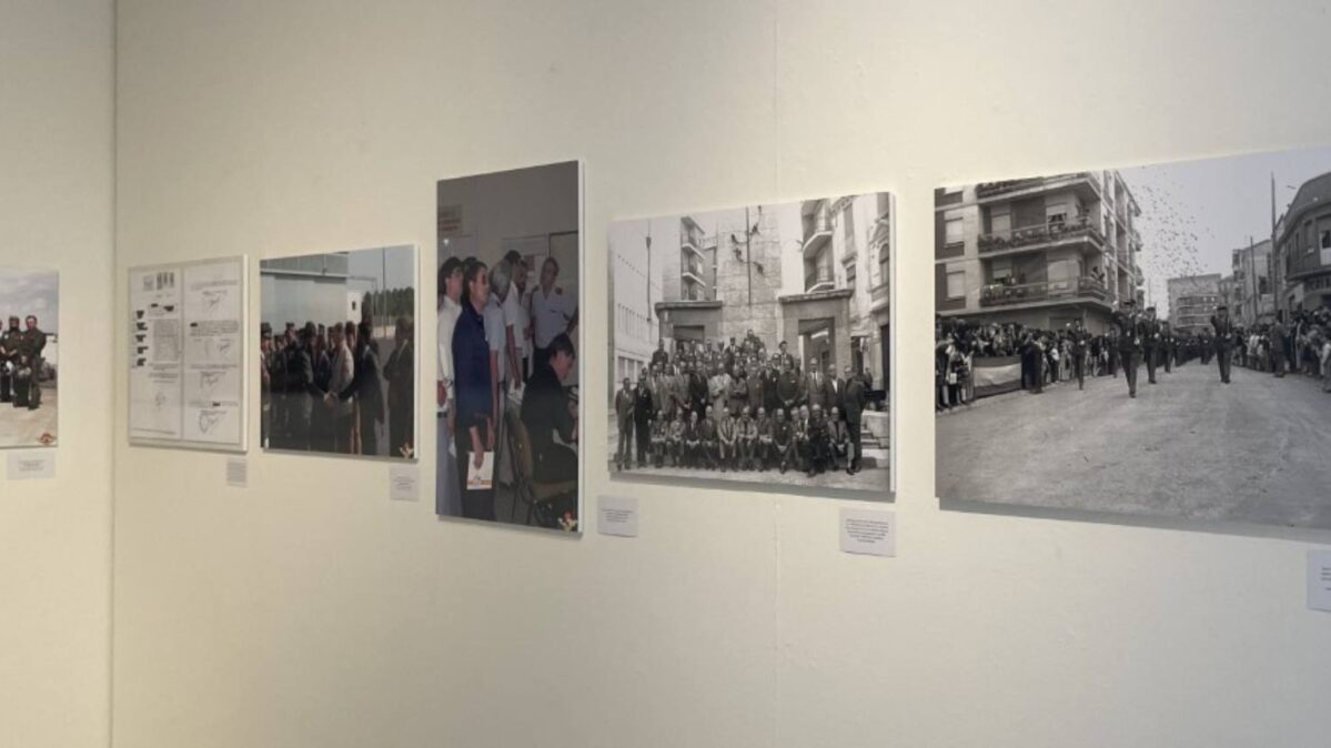Fotografías expuestas en la muestra "Albacete y las Fuerzas Armadas, más de cien años de historia".