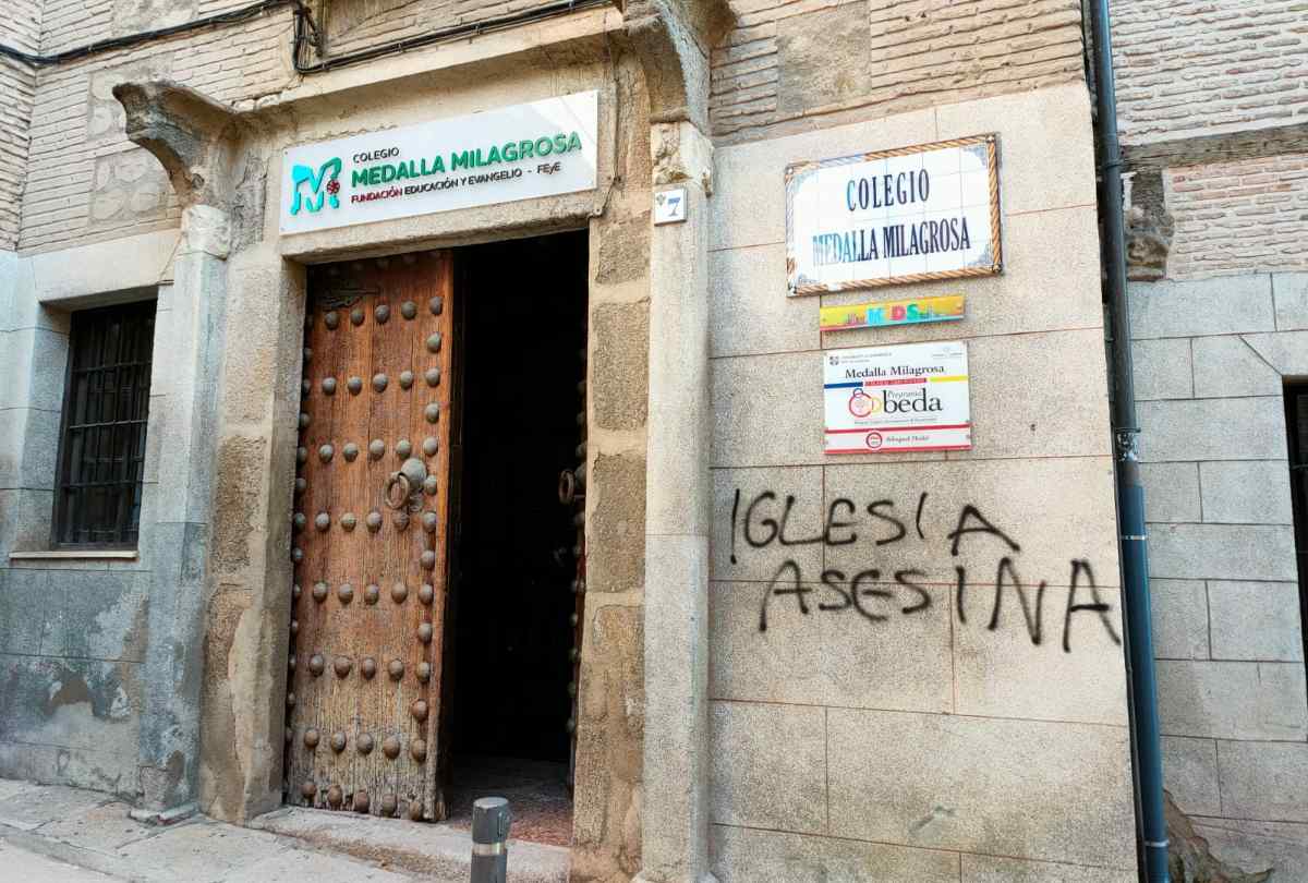 Pintada en el colegio Medalla Milagrosa.