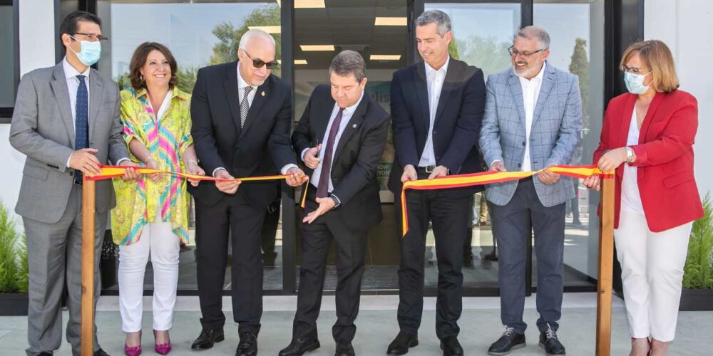 Inauguración de la nueva fábrica de Rivulis Irrigatio.