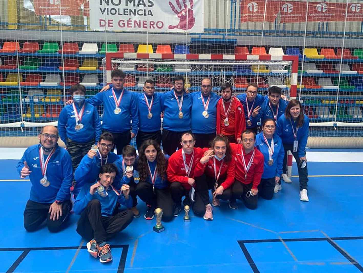 Adapei y San Ginés. subcampeones regionales de fútbol sala.