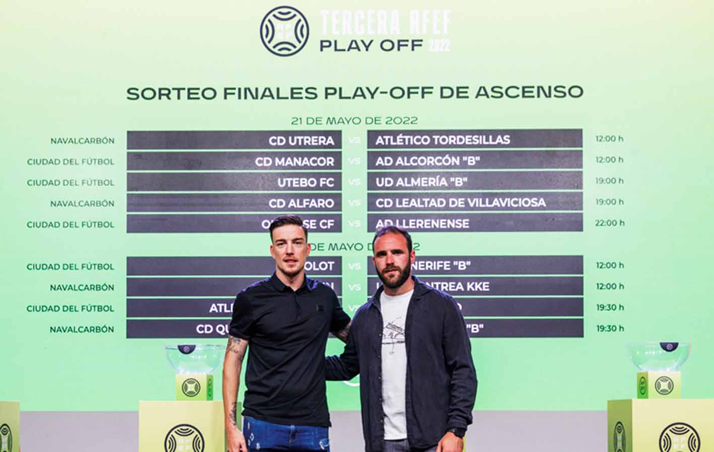 Toño Vázquez y Sergio Rodríguez, dos de los futbolistas llamados a disputar las finales por el ascenso a Segunda RFEF.