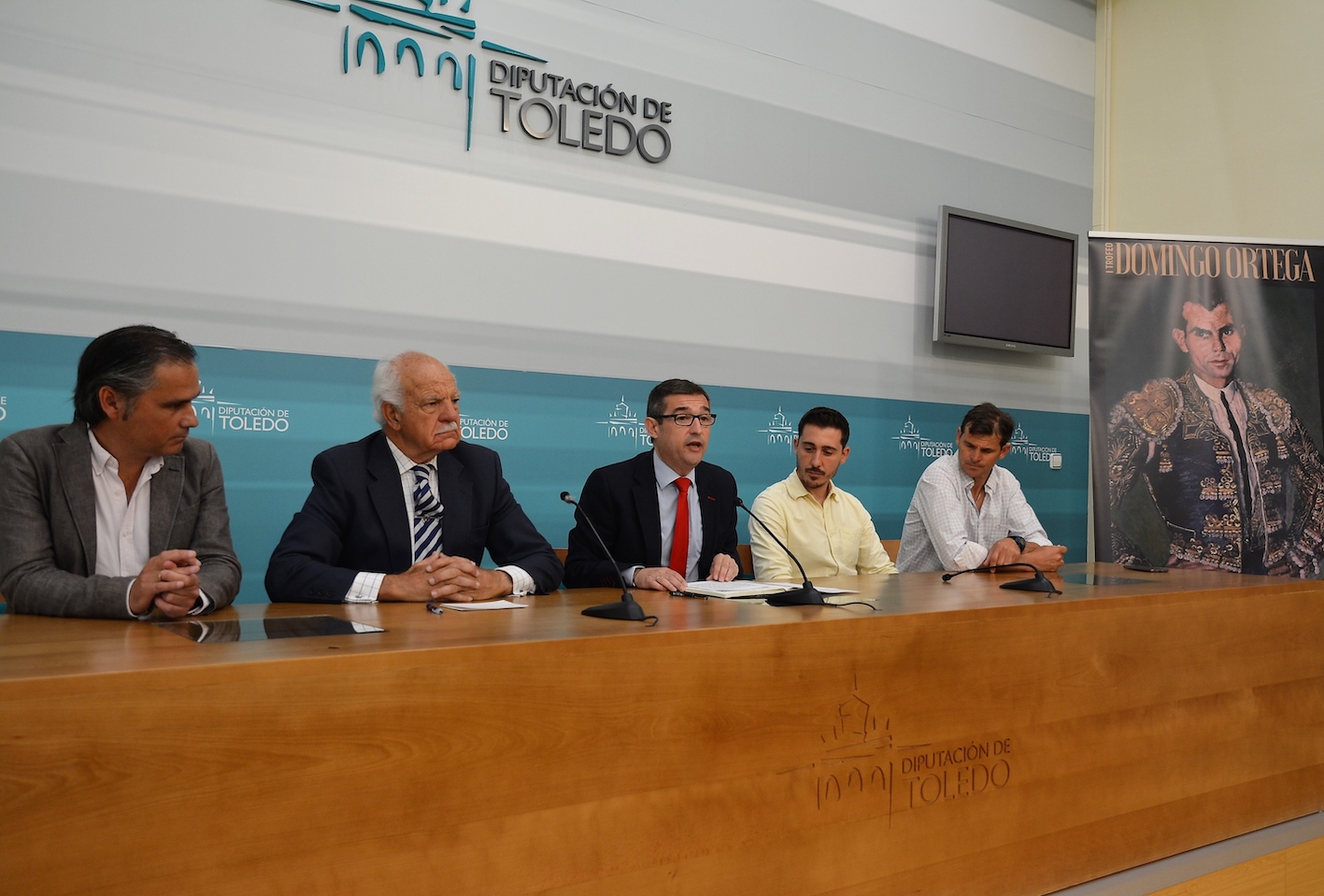 Fernando Muñoz, presentando el Trofeo Domingo Ortega.