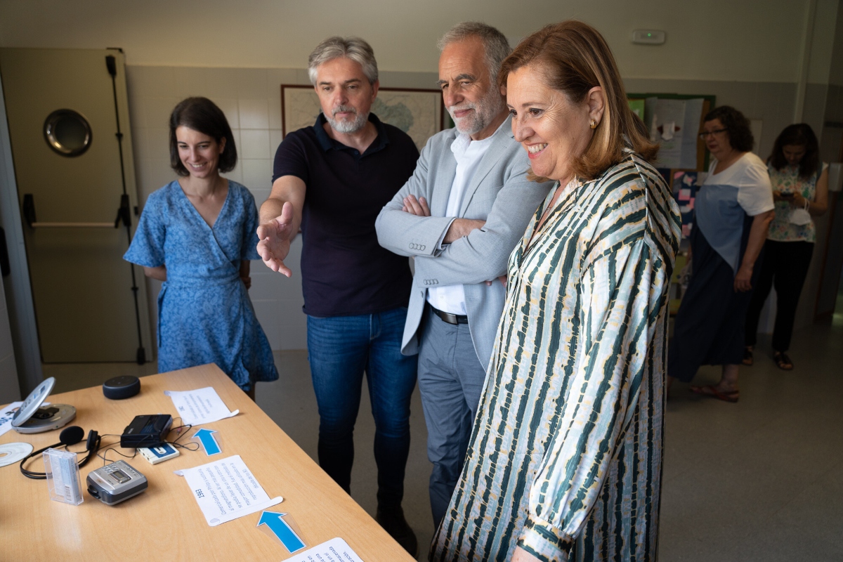 Rosa Ana Rodríguez visita el CEIP Cardenal Mendoza en Guadalajara