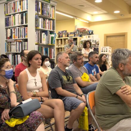 Juan Ramón Amores, librería Popular