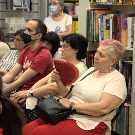 Juan Ramón Amores, librería Popular