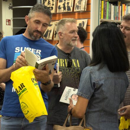 Juan Ramón Amores, librería Popular