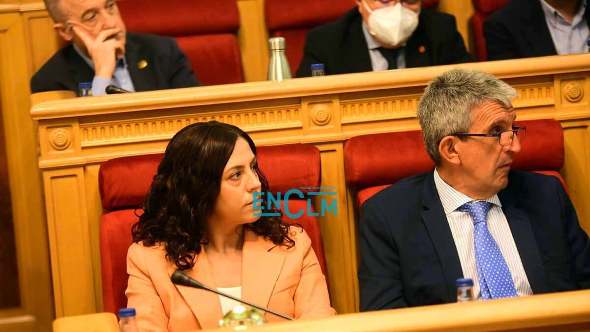 Noelia de la Cruz, portavoz del PSOE; y José Pablo Sabrido, vicealcalde. Foto: Rebeca Arango.