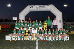 Escuela del CD Toledo "B", en la jornada de clausura.