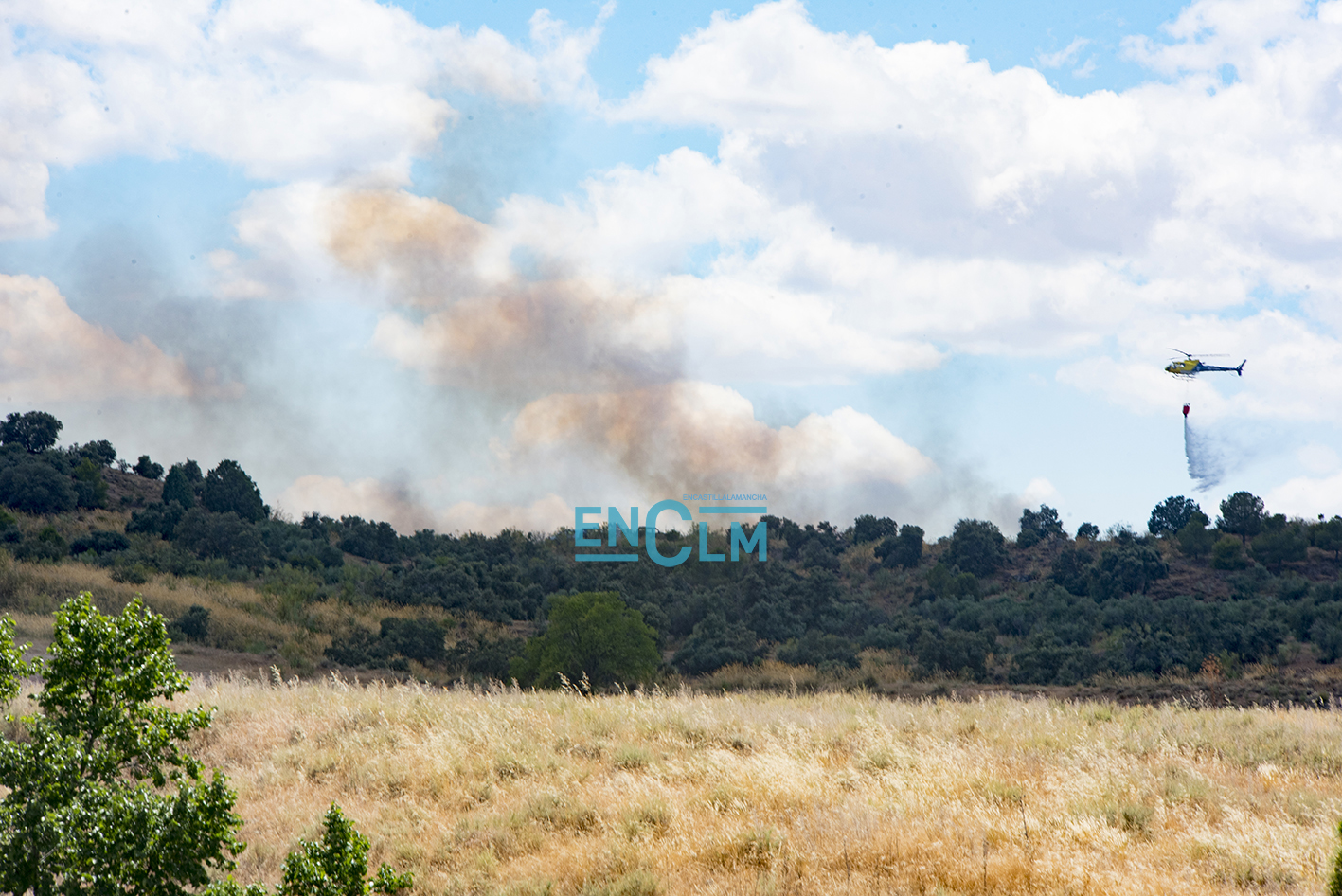 El incendio de pastos y monte bajo en la Academia de Infantería de Toledo ya está controlado. Foto: Rebeca Arango.