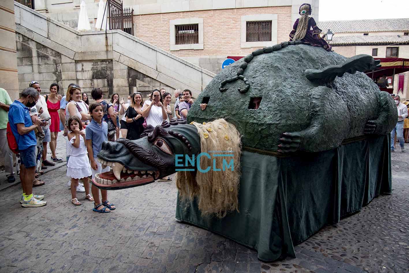 La Tarasca, uno de los principales focos de atracción durante el Corpus de Toledo. Foto: Rebeca Arango.