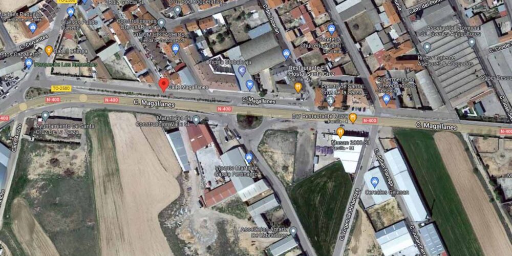 Calle Magallanes de Santa Cruz de la Zarza, donde dos agentes de la Guardia Civil resultaron heridos en un accidente. Imagen: Google Maps.