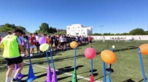 Carrera solidaria organizada por los alumnos del ciclo de Acondicionamiento Físico del IES Parque Lineal, en Albacete.
