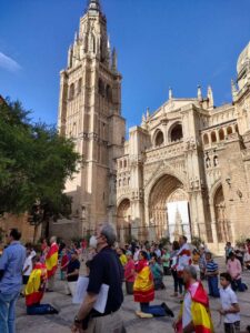 catedral-toledo-rezo-hombres