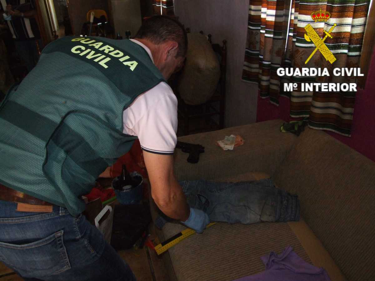 La Guardia Civil detuvo a un hombre por un atraco en Villanueva de la Jara.