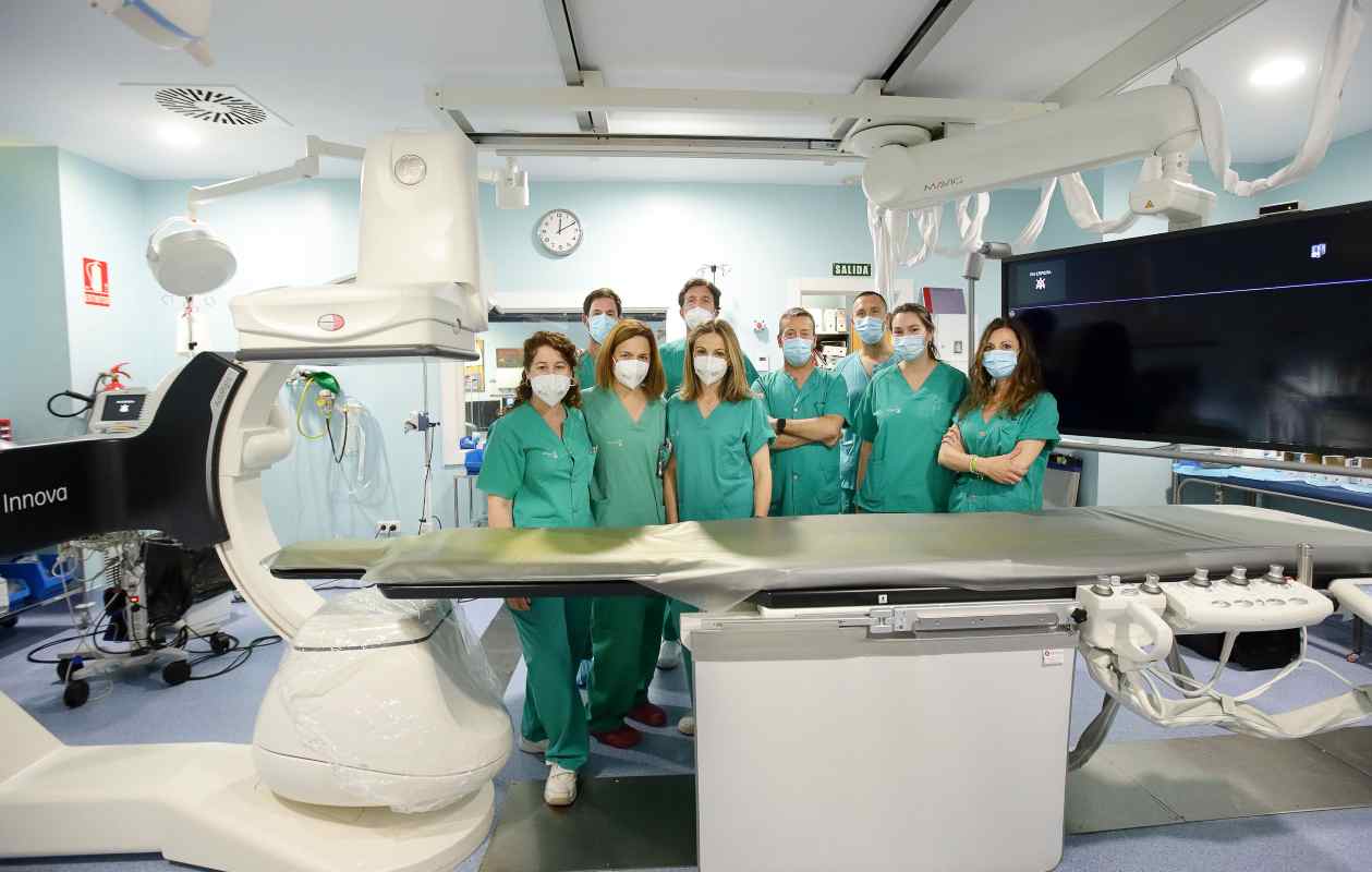 El equipo del hospital de Guadalajara que ha participado en este trabajo expuesto en Nueva York.