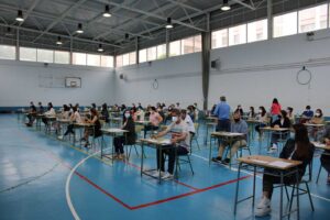 Grupo de opositores justo antes de comenzar la prueba.