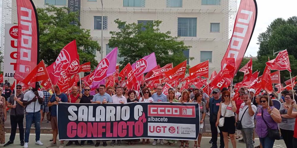 Concentracion-sindicatos-salarios-Albacete