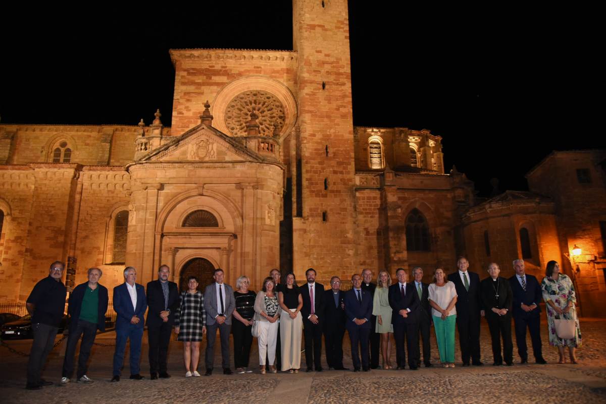 Catedral de Sigüenza iluminada