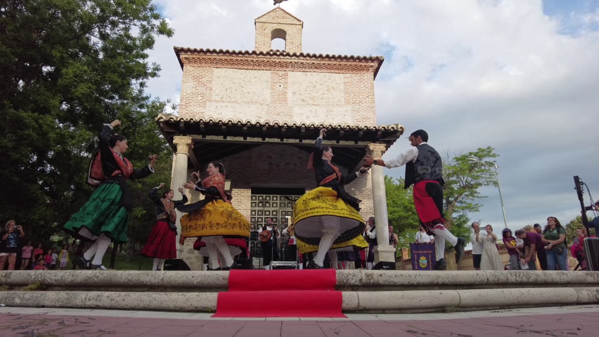 Grupo Wad-all-Hayara. Actuación en la ermita de San Roque. Guadalajara