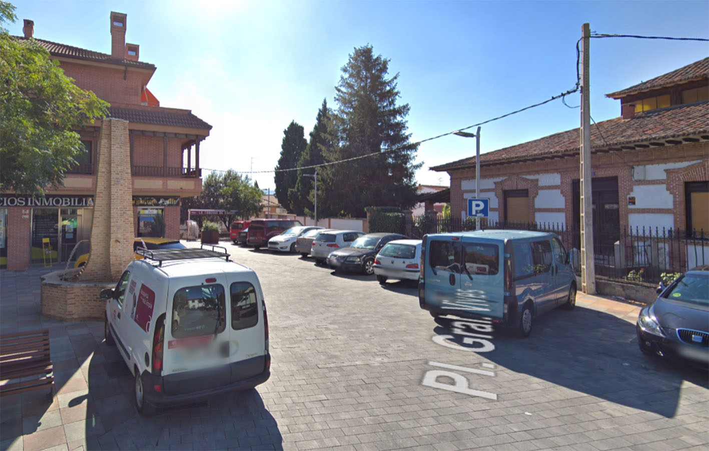 Imagen de Google Maps de la plaza del General Vives, en Azuqueca de Henares.