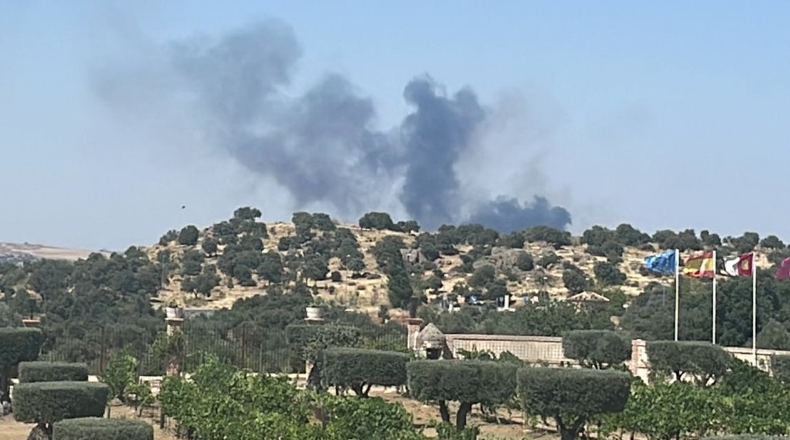 El humo, visto desde un cigarral de Toledo.