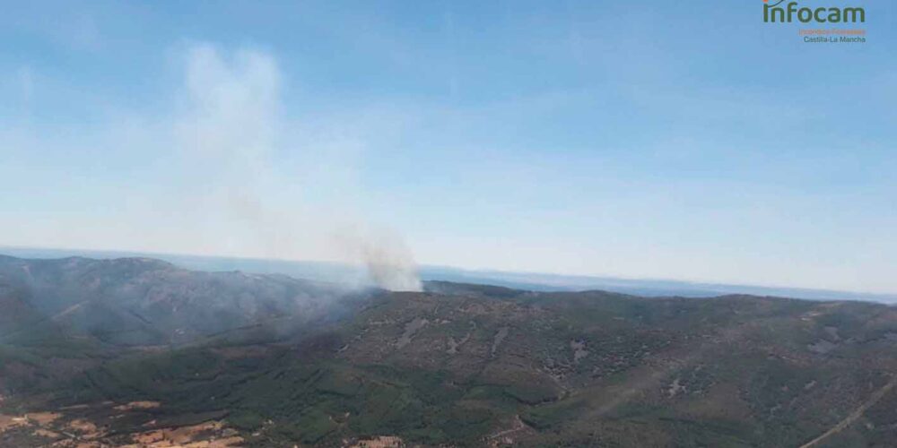 El fuego de Sevilleja podría pasar hoy sábado a nivel 0. Foto; Infocam.