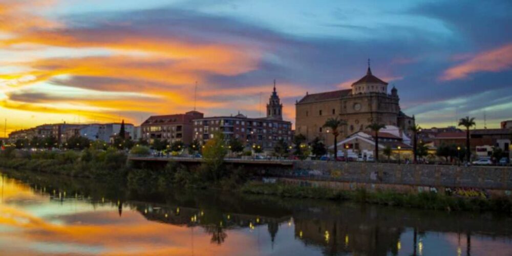 ©️Fotografía Ganadora del Concurso “Los 22 lugares del 22” de Turismo Castilla-La Mancha. Localización: Talavera. Autor: Óscar González Moreno. Título: "Atardecer desde el Puente Romano".